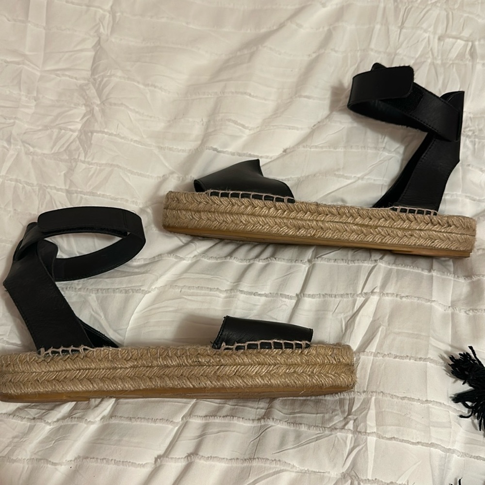 Vince sandals